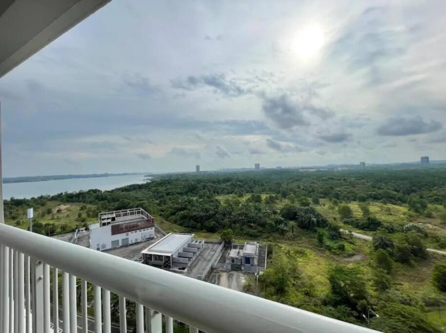 Teega Suites Seaview By Vdo Homestay Нусаджая Екстериор снимка