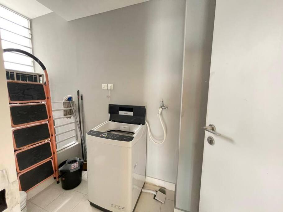 Teega Suites Seaview By Vdo Homestay Нусаджая Екстериор снимка