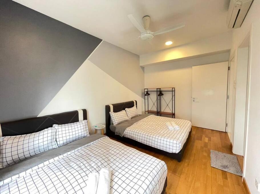 Teega Suites Seaview By Vdo Homestay Нусаджая Екстериор снимка